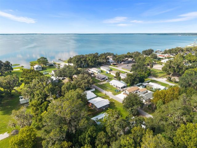 12405 SE 135TH TERRACE, Ocklawaha, FL 32179