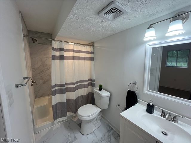 3539 Dunstan Drive, Warren, OH 44485