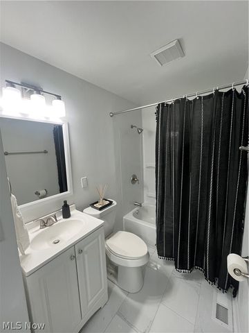3539 Dunstan Drive, Warren, OH 44485