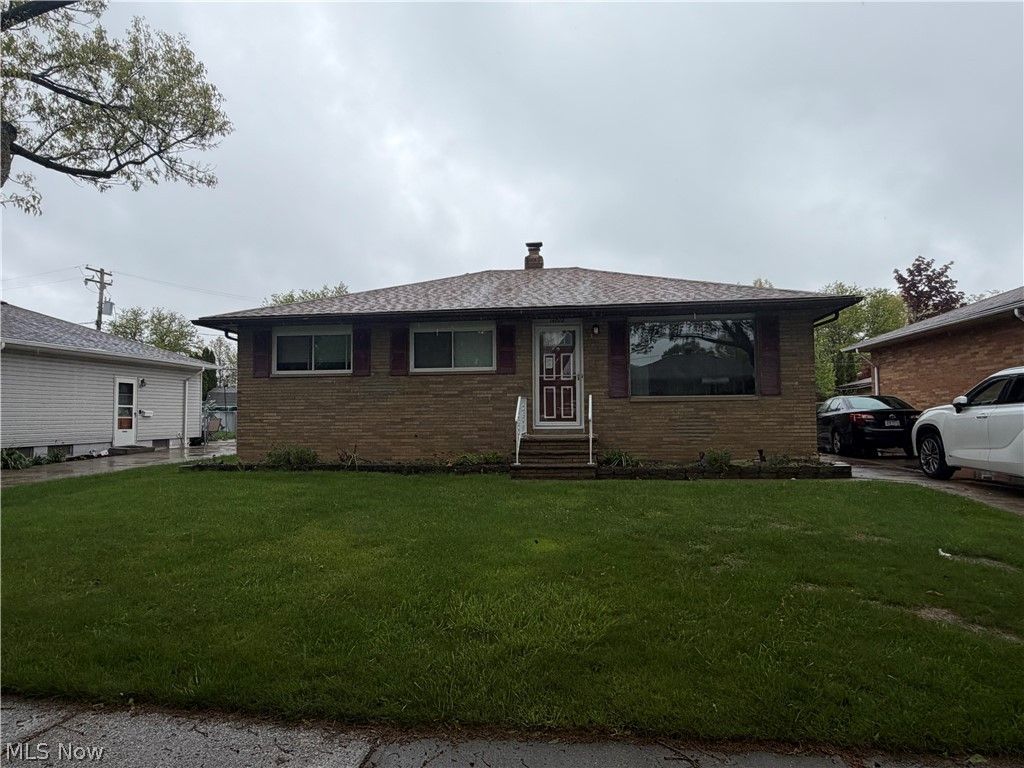 14812 Rochelle Avenue, Cleveland, OH 44135