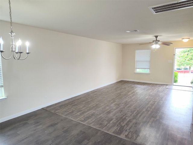103 Hawkins CT, Hutto, TX 78634