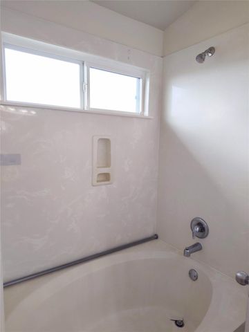103 Hawkins CT, Hutto, TX 78634