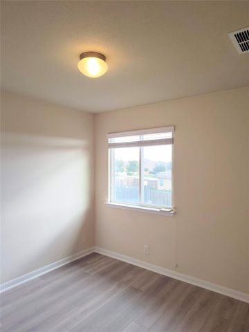 103 Hawkins CT, Hutto, TX 78634