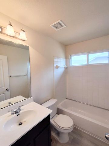 103 Hawkins CT, Hutto, TX 78634