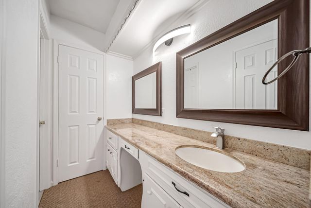10732 Briar Forest Drive 37, Houston, TX 77042
