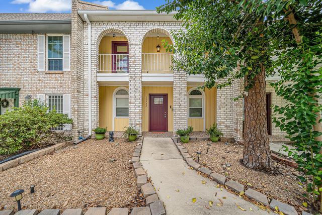 10732 Briar Forest Drive 37, Houston, TX 77042