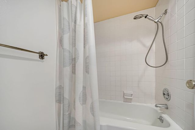 10732 Briar Forest Drive 37, Houston, TX 77042