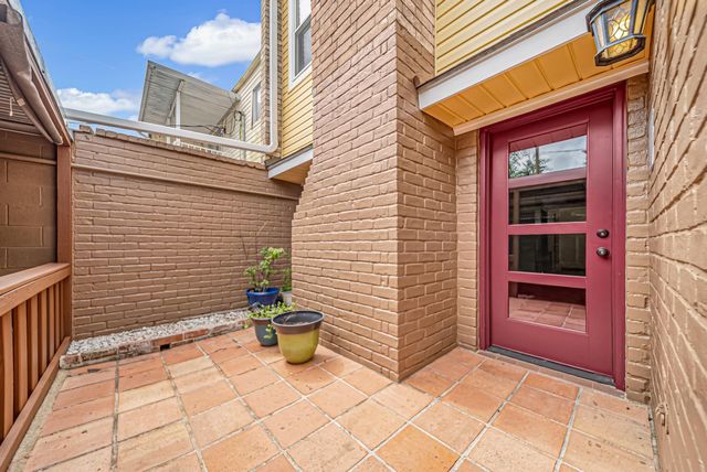 10732 Briar Forest Drive 37, Houston, TX 77042