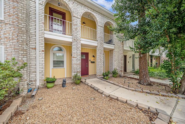 10732 Briar Forest Drive 37, Houston, TX 77042