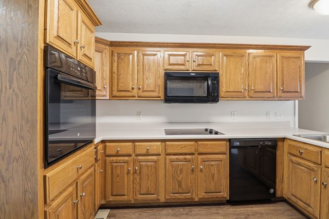 204 Creekwood Dr, White House, TN 37188