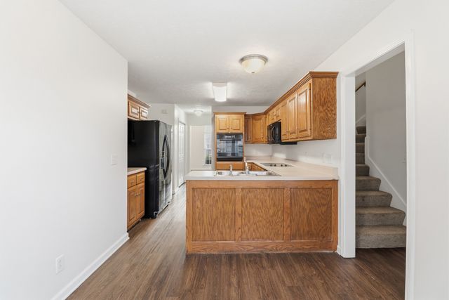 204 Creekwood Dr, White House, TN 37188