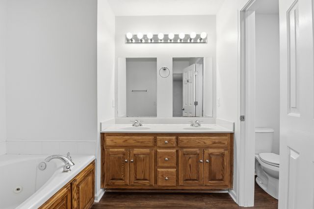 204 Creekwood Dr, White House, TN 37188