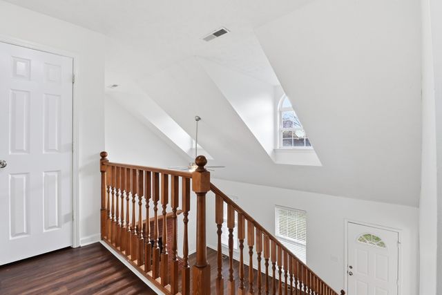 204 Creekwood Dr, White House, TN 37188