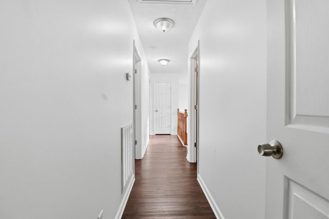 204 Creekwood Dr, White House, TN 37188