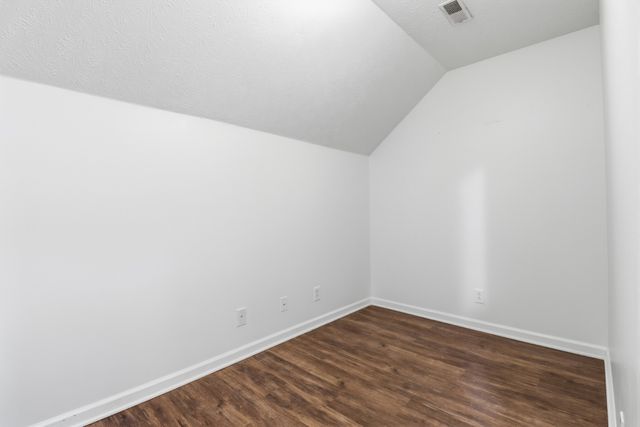 204 Creekwood Dr, White House, TN 37188