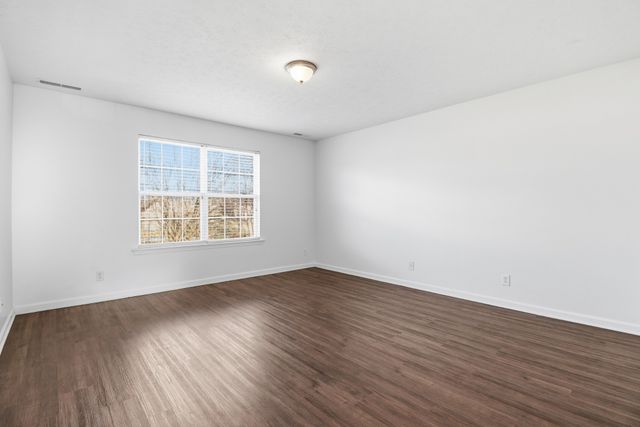 204 Creekwood Dr, White House, TN 37188