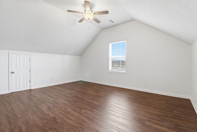 204 Creekwood Dr, White House, TN 37188