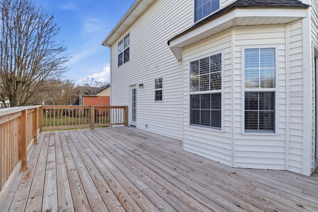 204 Creekwood Dr, White House, TN 37188