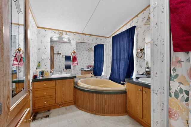 101 Garner Drive, Mabank, TX 75156
