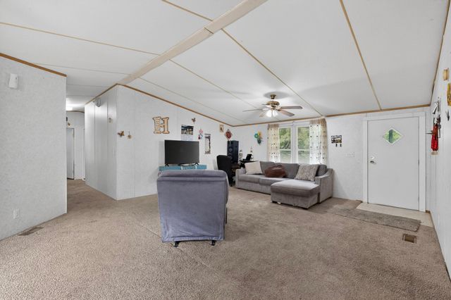 101 Garner Drive, Mabank, TX 75156
