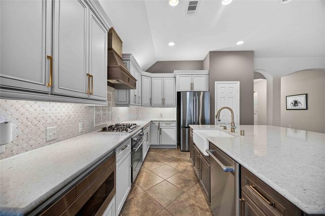 2712 Green Mountain Drive, Pearland, TX 77584