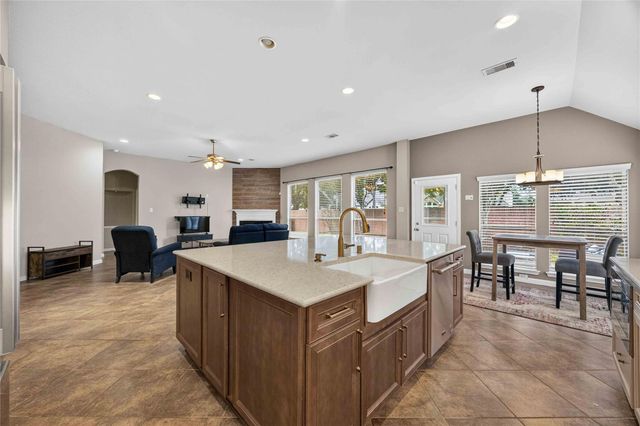 2712 Green Mountain Drive, Pearland, TX 77584