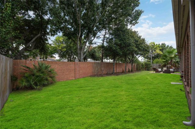 2712 Green Mountain Drive, Pearland, TX 77584