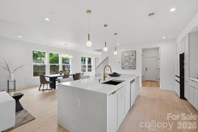 1404 Downs Avenue, Charlotte, NC 28205