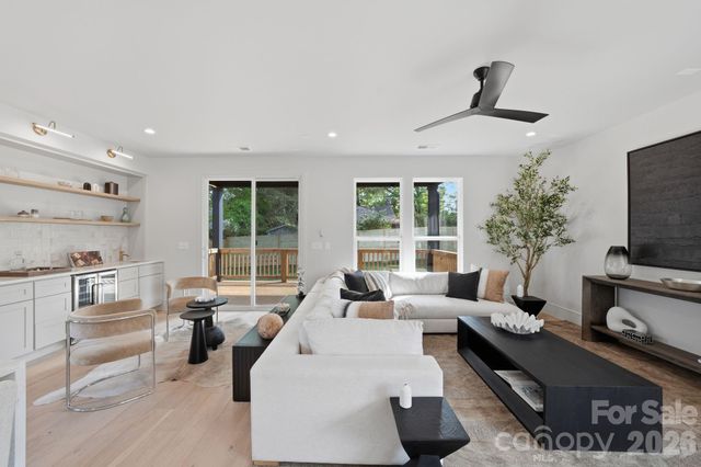 1404 Downs Avenue, Charlotte, NC 28205