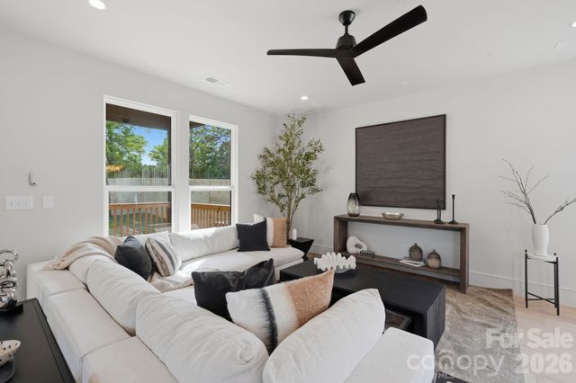 1404 Downs Avenue, Charlotte, NC 28205