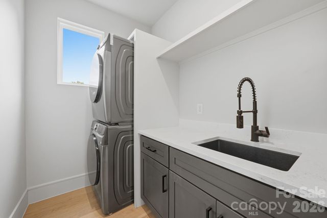 1404 Downs Avenue, Charlotte, NC 28205