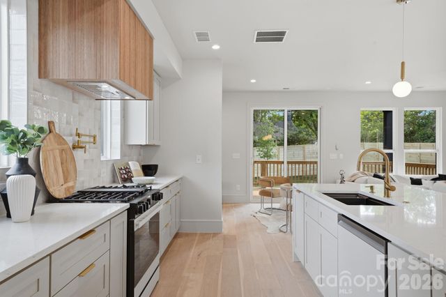 1404 Downs Avenue, Charlotte, NC 28205
