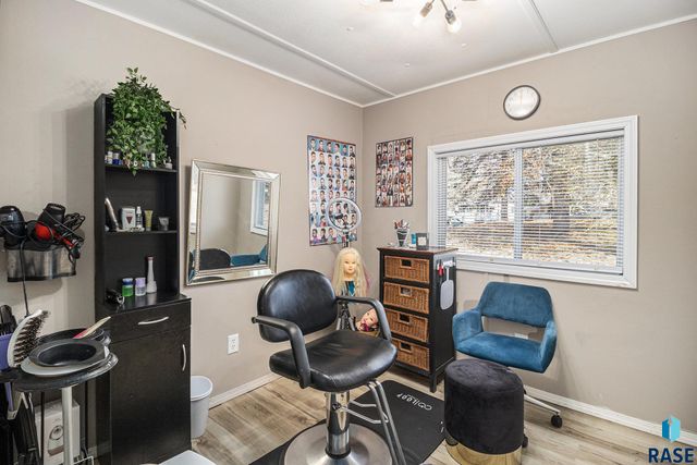 1020 N Bunker Pl Place, Sioux Falls, SD 57103