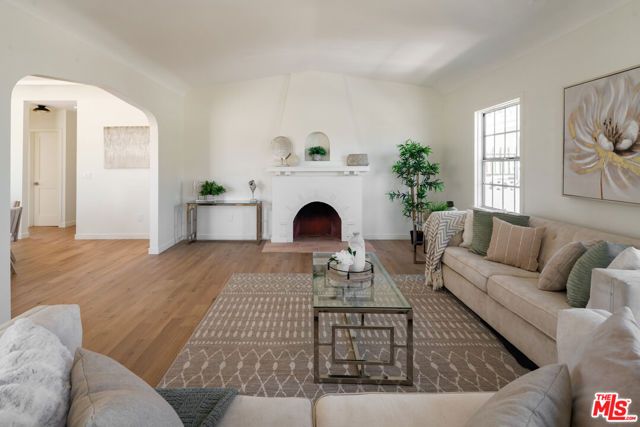 1826 W 78th Street, Los Angeles, CA 90047