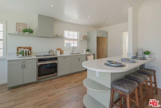 1826 W 78th Street, Los Angeles, CA 90047