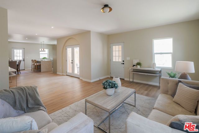 1826 W 78th Street, Los Angeles, CA 90047