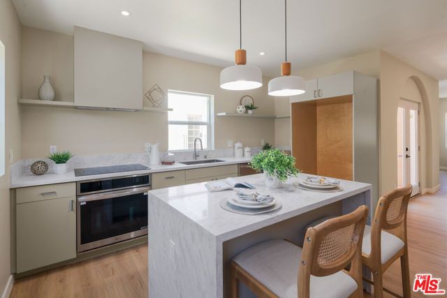 1826 W 78th Street, Los Angeles, CA 90047