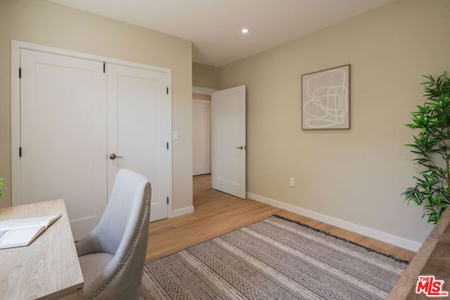 1826 W 78th Street, Los Angeles, CA 90047