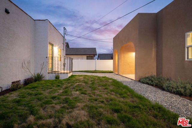 1826 W 78th Street, Los Angeles, CA 90047