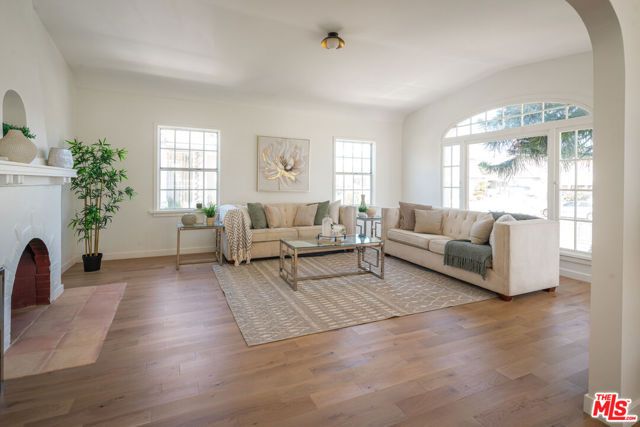 1826 W 78th Street, Los Angeles, CA 90047