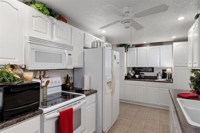 8197 FIESTA STREET, Brooksville, FL 34613