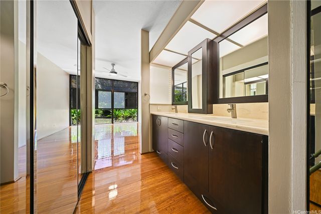 1030 Aoloa Place 5105B, Kailua, HI 96734
