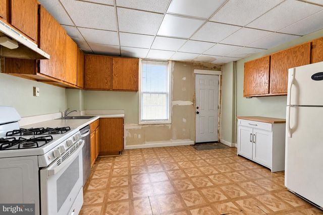 4000 PENNINGTON AVE, Curtis Bay, MD 21226
