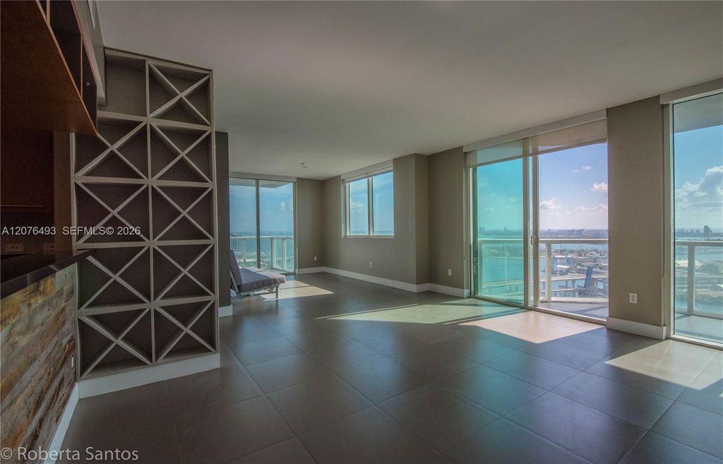 244 Biscayne Boulevard 3802, Miami, FL 33132