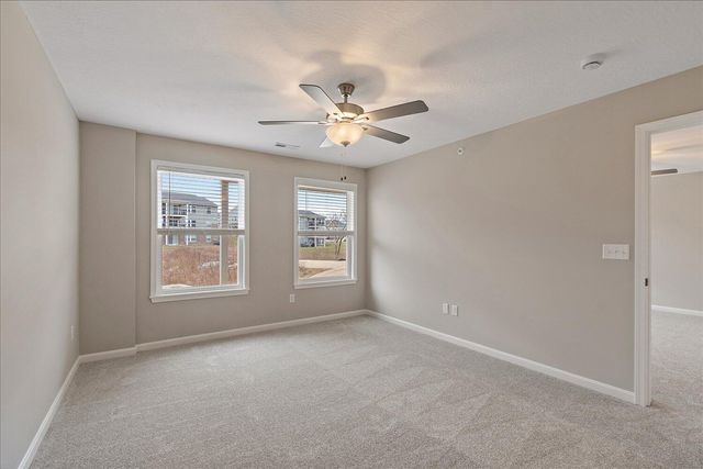 564 Foxhill Drive, 12-102, Crescent Springs, KY 41017