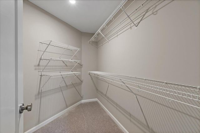 564 Foxhill Drive, 12-102, Crescent Springs, KY 41017