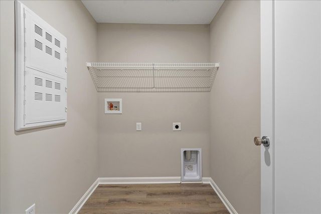 564 Foxhill Drive, 12-102, Crescent Springs, KY 41017