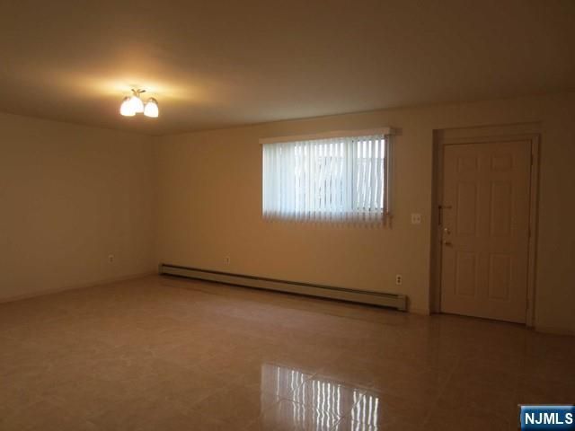 2217 B Mackay B, Fort Lee, NJ 07024