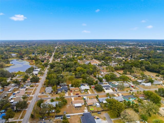 812 W 124TH AVENUE, Tampa, FL 33612