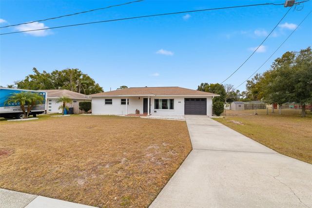 812 W 124TH AVENUE, Tampa, FL 33612